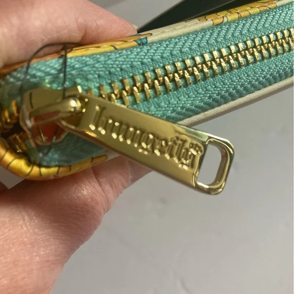 Loungefly Pocahontas Disney Princess Sunflower Women's Zip Around Wallet NWT - Picture 10 of 14